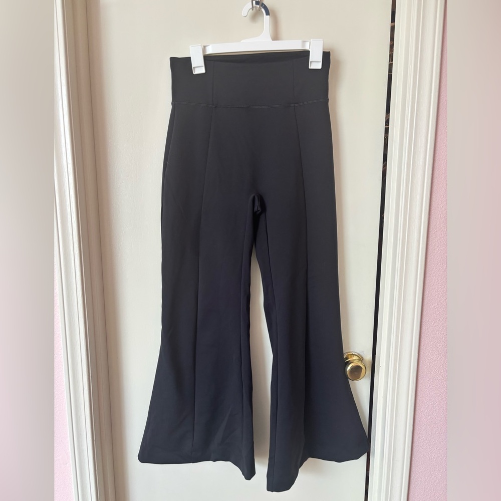 Girlfriend collective luxe flare legging